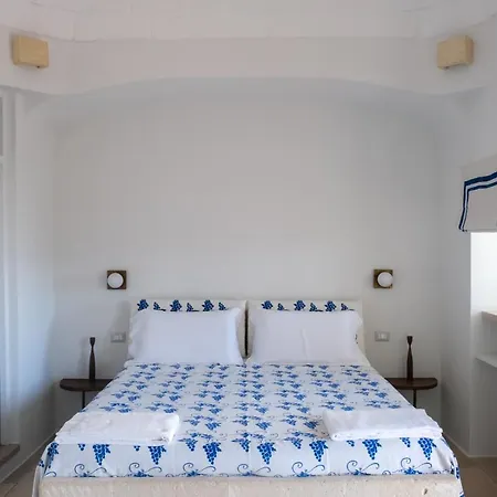 Bed & Breakfast Regina Di Ulivi 4*